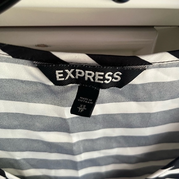 Express top - Picture 3 of 3